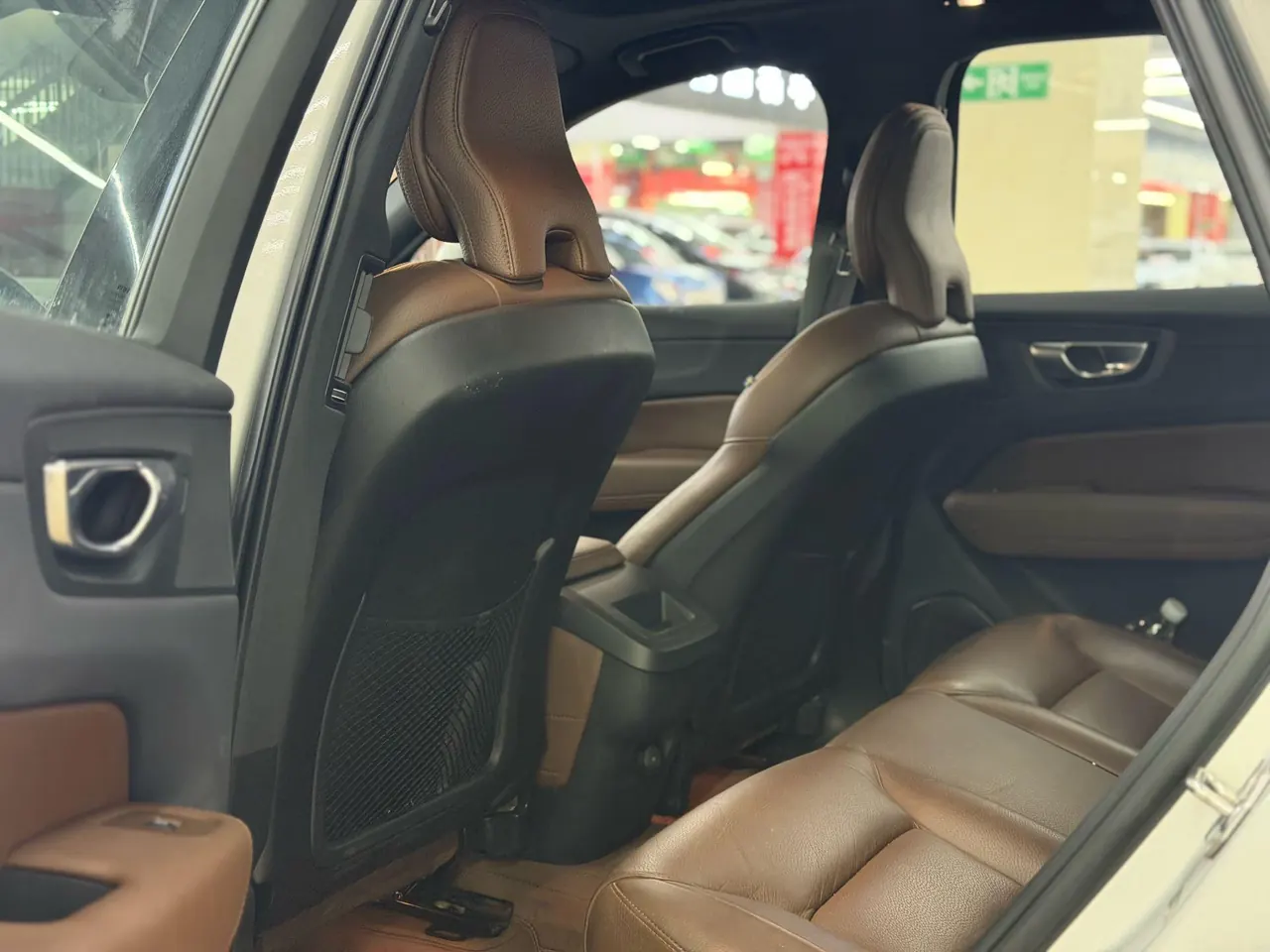 Volvo 2023 XC60 48V 2.0T B5 4WD Zhiyuan Sports Edition Automatic Gear 5
