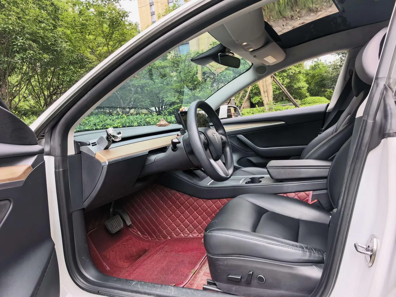 Tesla 2022 Model 3 rear-wheel drive version of automatic transmission 2