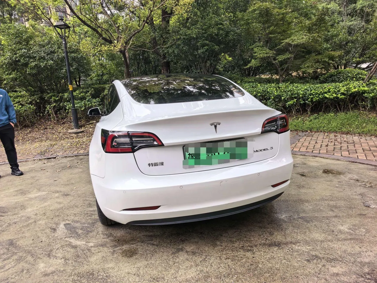 Tesla 2022 Model 3 rear-wheel drive version of automatic transmission 4