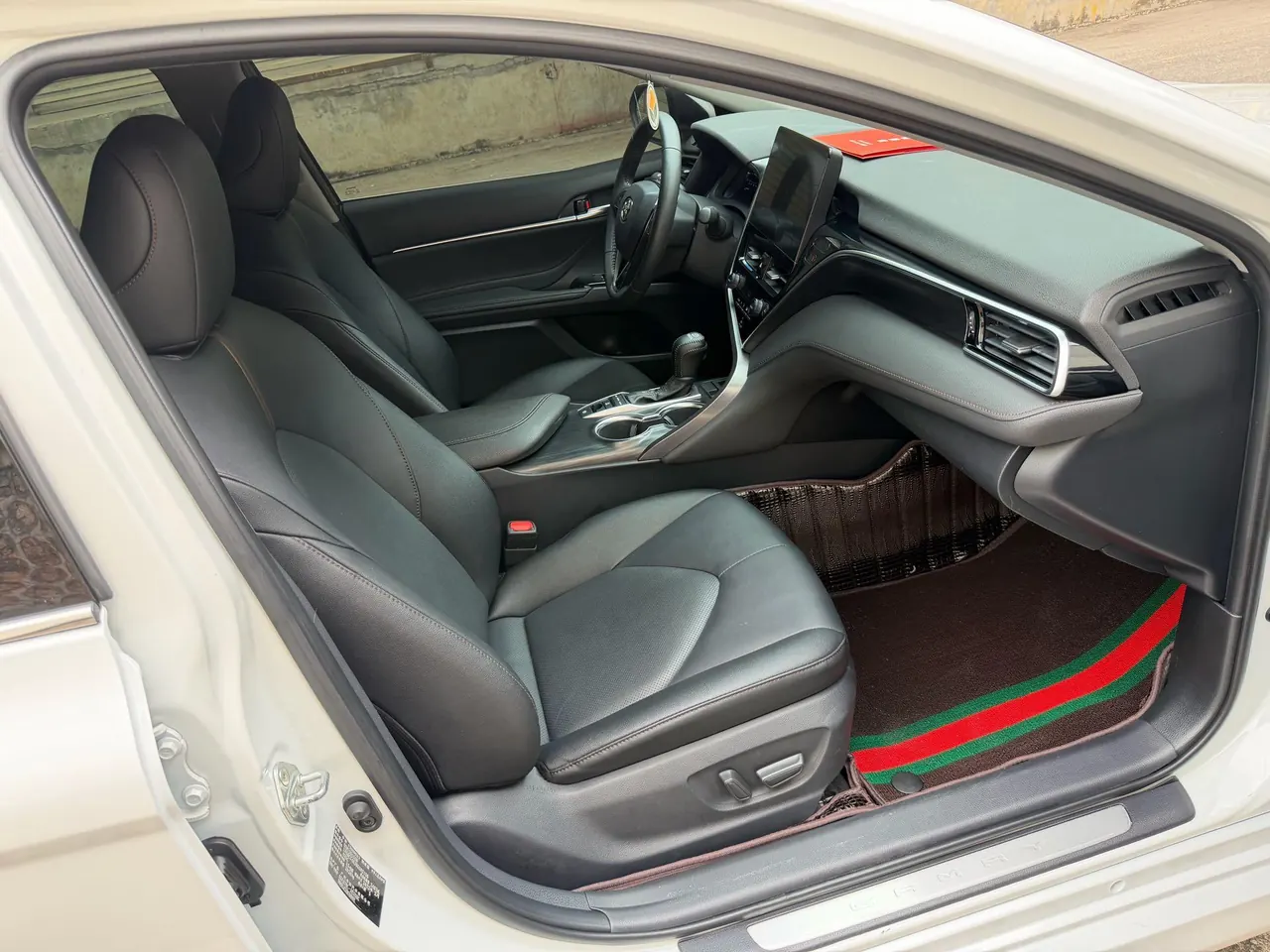 Toyota 2021 Camry 2.5G Deluxe Edition Automatic Gear 12