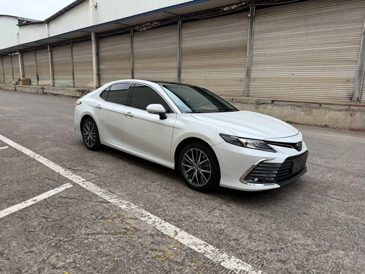Toyota 2021 Camry 2.5G Deluxe Edition Automatic Gear 2