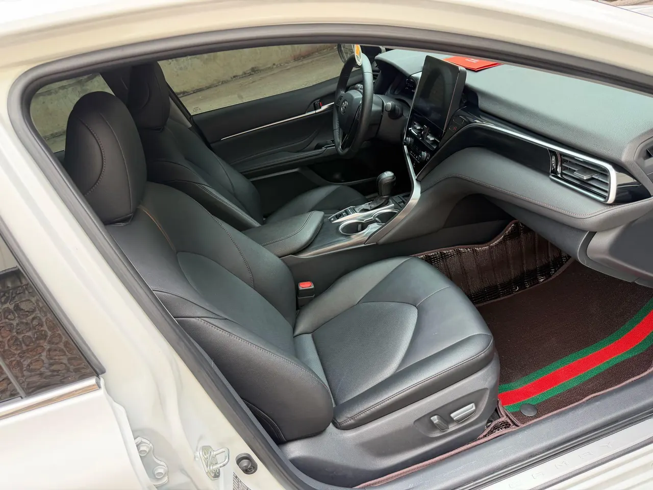 Toyota 2021 Camry 2.5G Deluxe Edition Automatic Gear 6