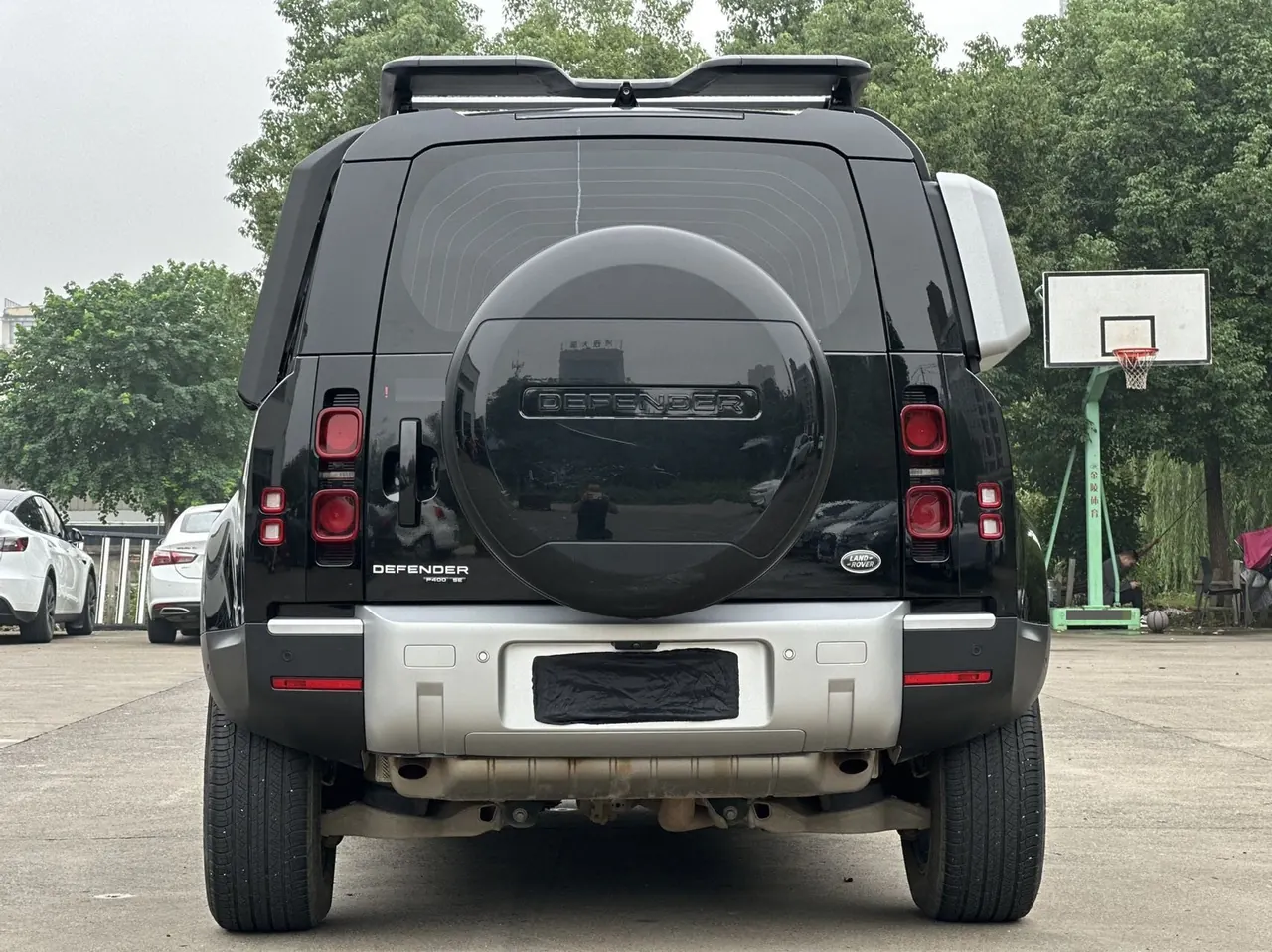 Land Rover Guard (Imported) 2020 Guard 110 3.0T P400 SE Automatic Gear 7