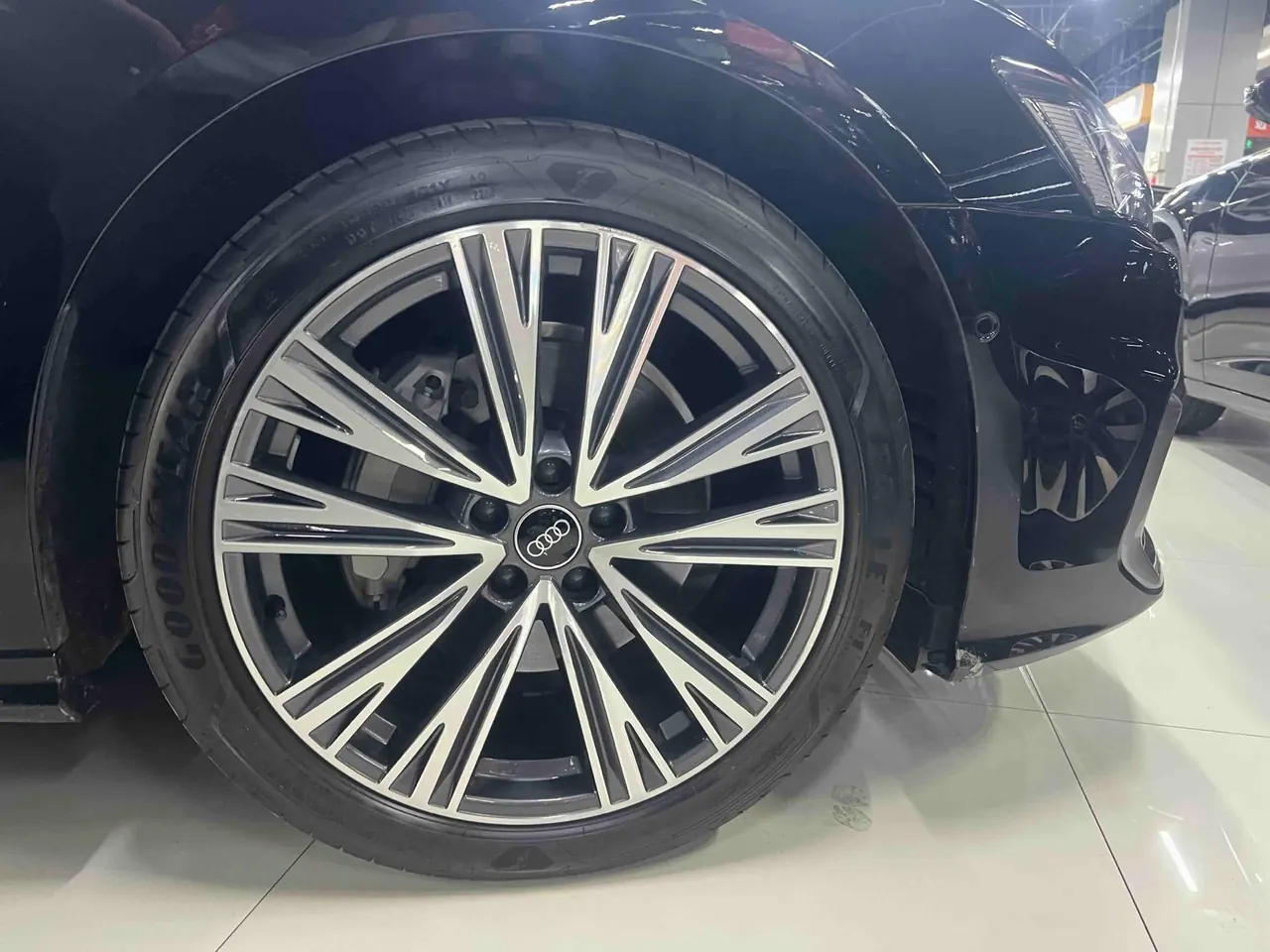Audi 2024 A6L 2.0TFSI 45TFSI Quattro Selected Dynamic Automatic 3