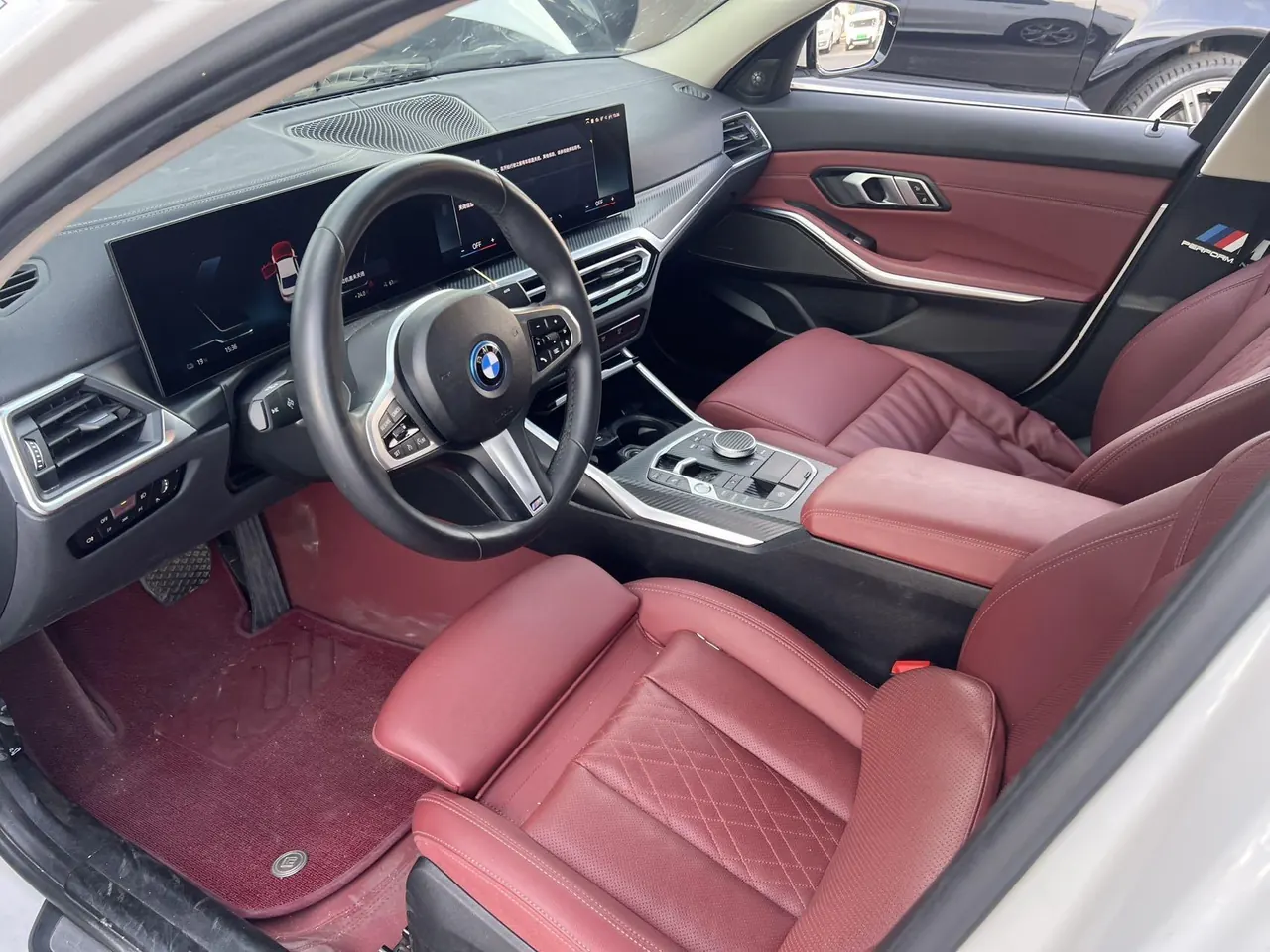 BMW 2024 i3 eDrive 35 L automatic gear 4