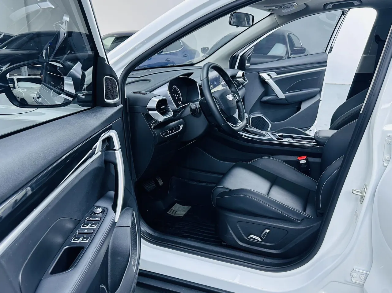 Geely 2025 Binyue 1.5 Stepless Super MAX Automatic Gear 4