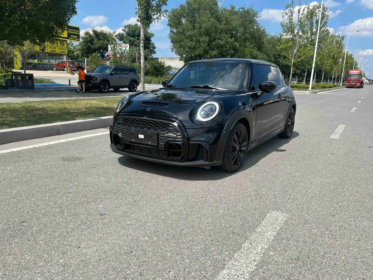 Open image lightbox: MINI Mini (Imported) 2022 Mini Cooper S 2.0T Black Label Special Edition Automatic Gear