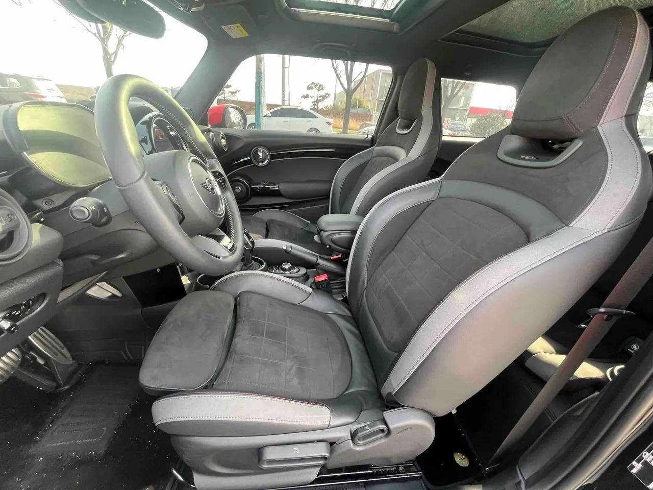 MINI Mini (Imported) 2022 Mini Cooper S 2.0T Black Label Special Edition Automatic Gear 14