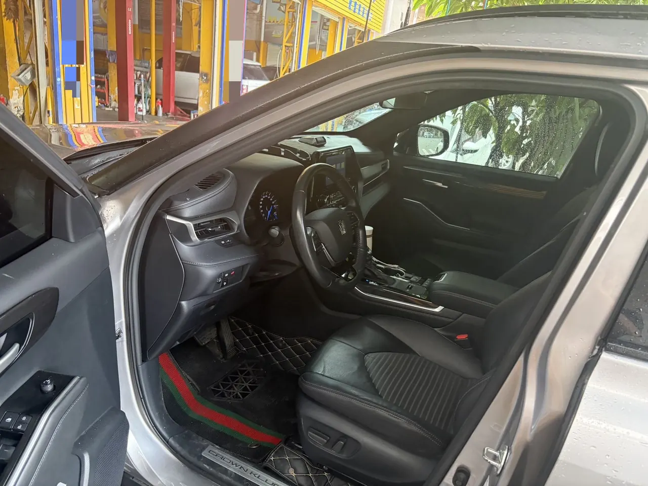 Toyota 2023 Crown Land Release 2.5 Stepless Four-wheel Drive Deluxe Edition Automatic Gear 5