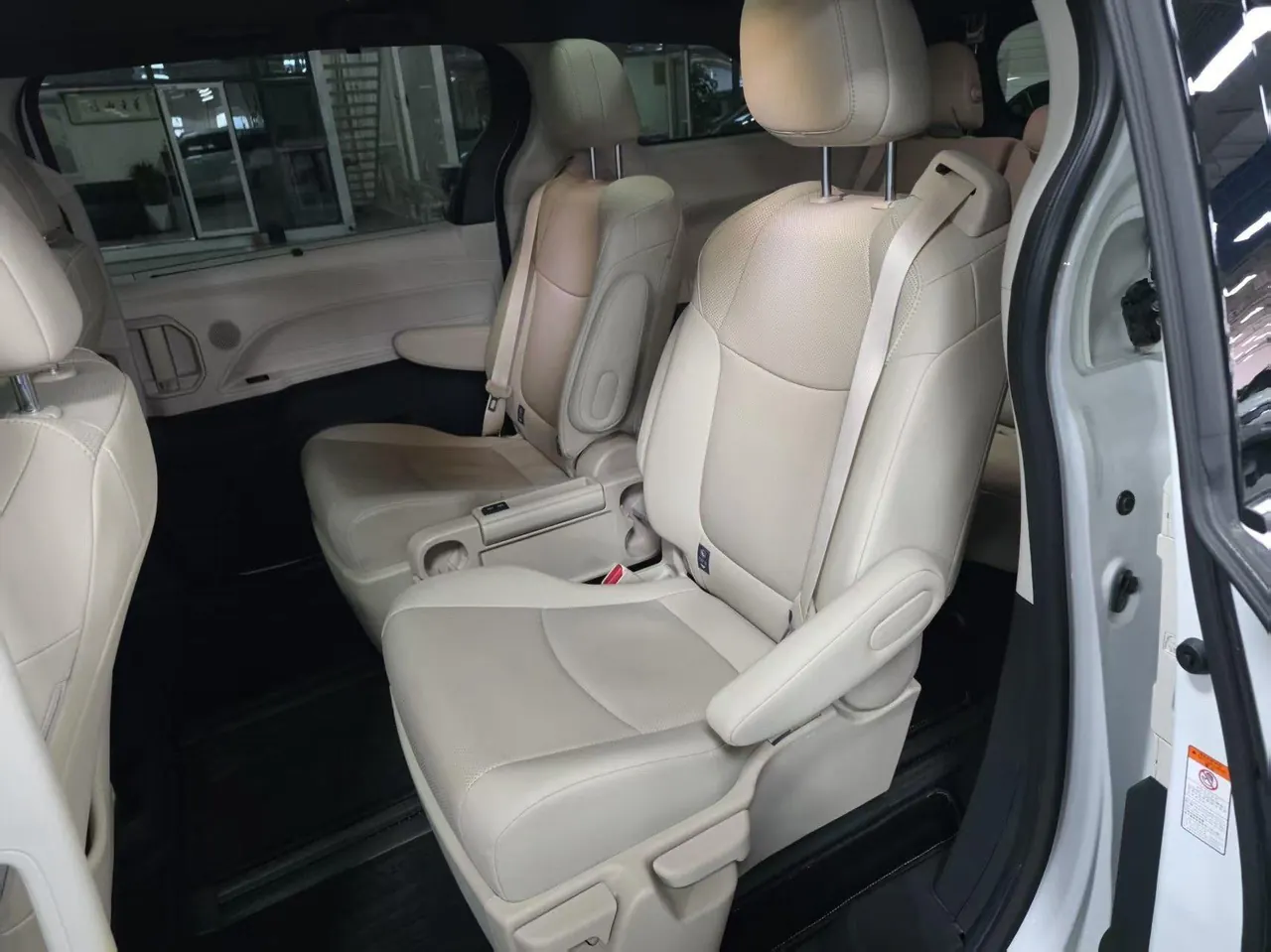 Toyota 2023 Grevia HYBRID 2.5 Stepless Premium PLUS Edition Automatic Gear 12