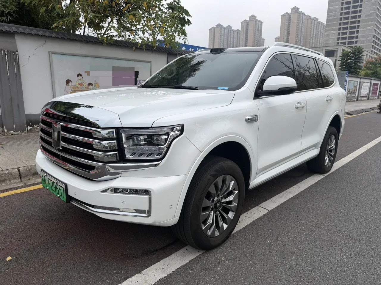 Открыть галерею: Tank 500 New Energy 2026 Model Tank 500 Hi4-T 2.0T Smart Enjoyment Version Automatic Transmission
