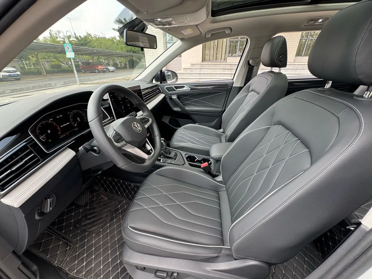 Volkswagen 2024 Tiguan L 1.5TSI 300TSI Two‑Wheel‑Drive Longteng Edition Automatic Transmission 8