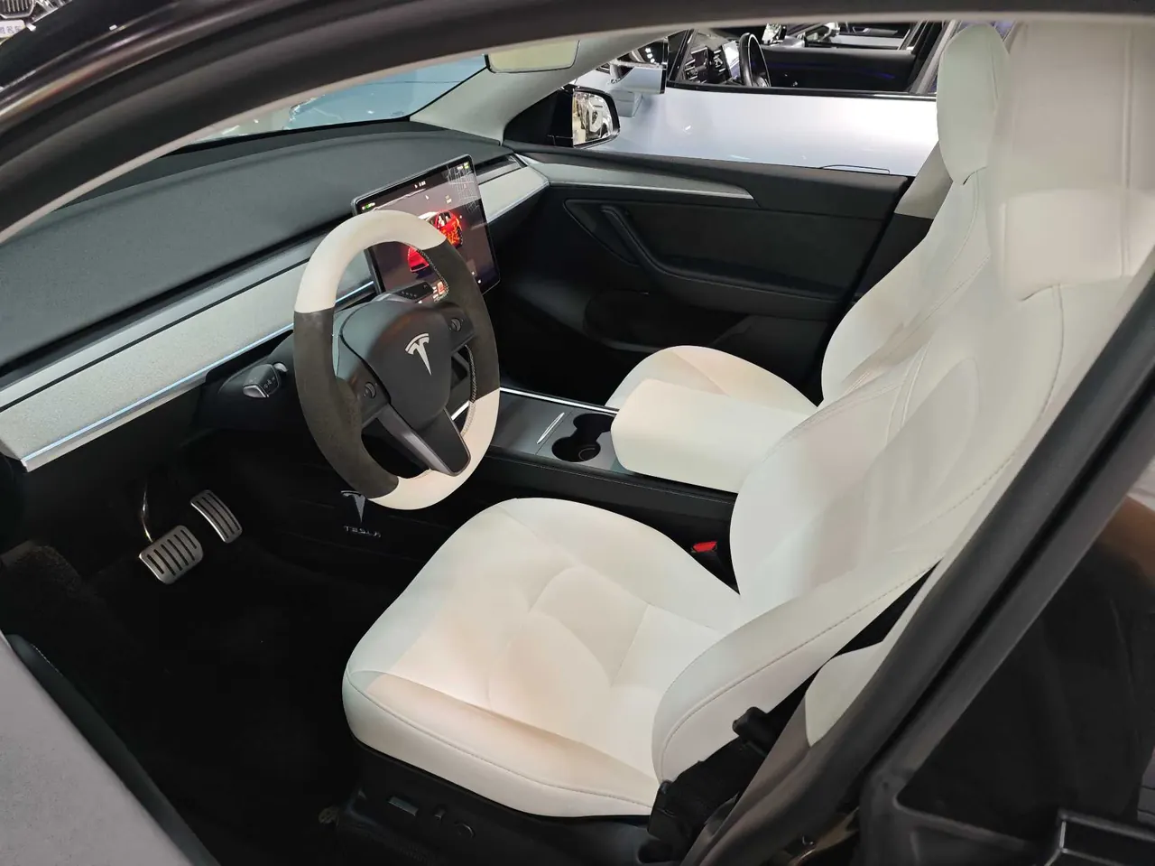 Tesla 2024 Model Y rear-wheel drive version automatic transmission 4