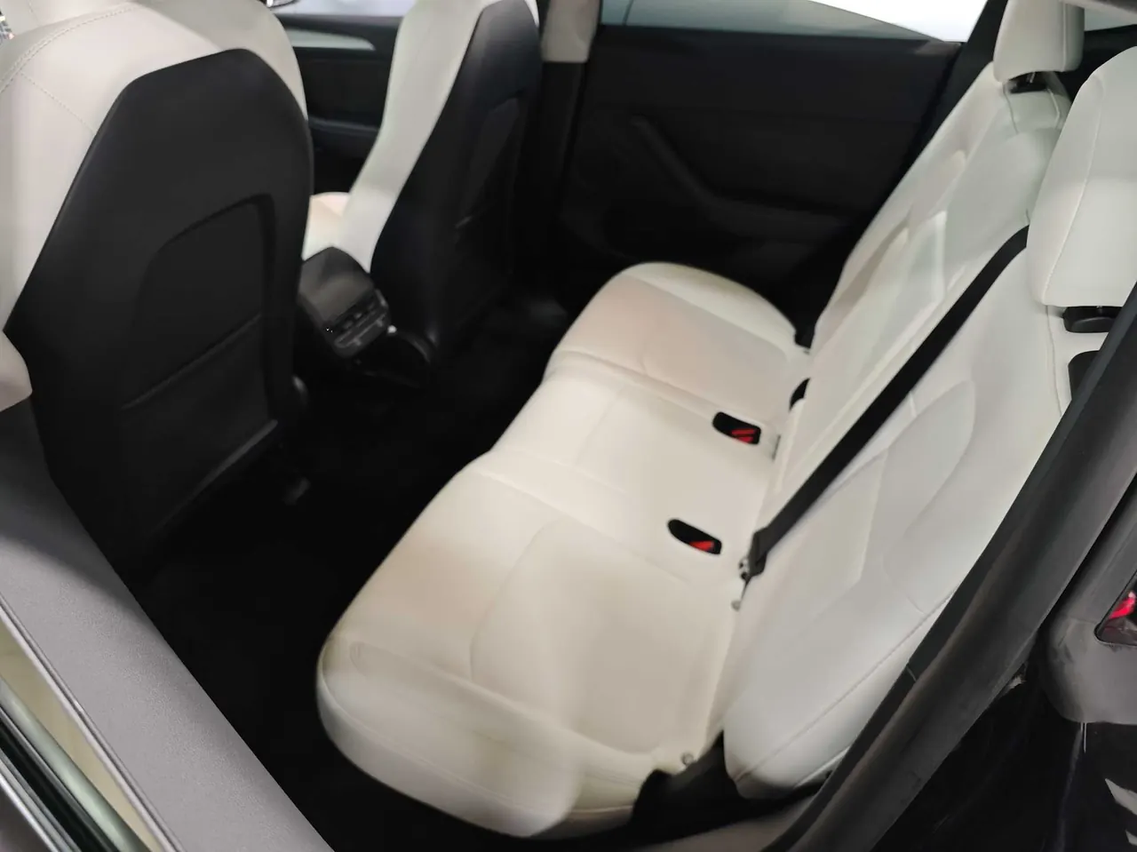 Tesla 2024 Model Y rear-wheel drive version automatic transmission 5
