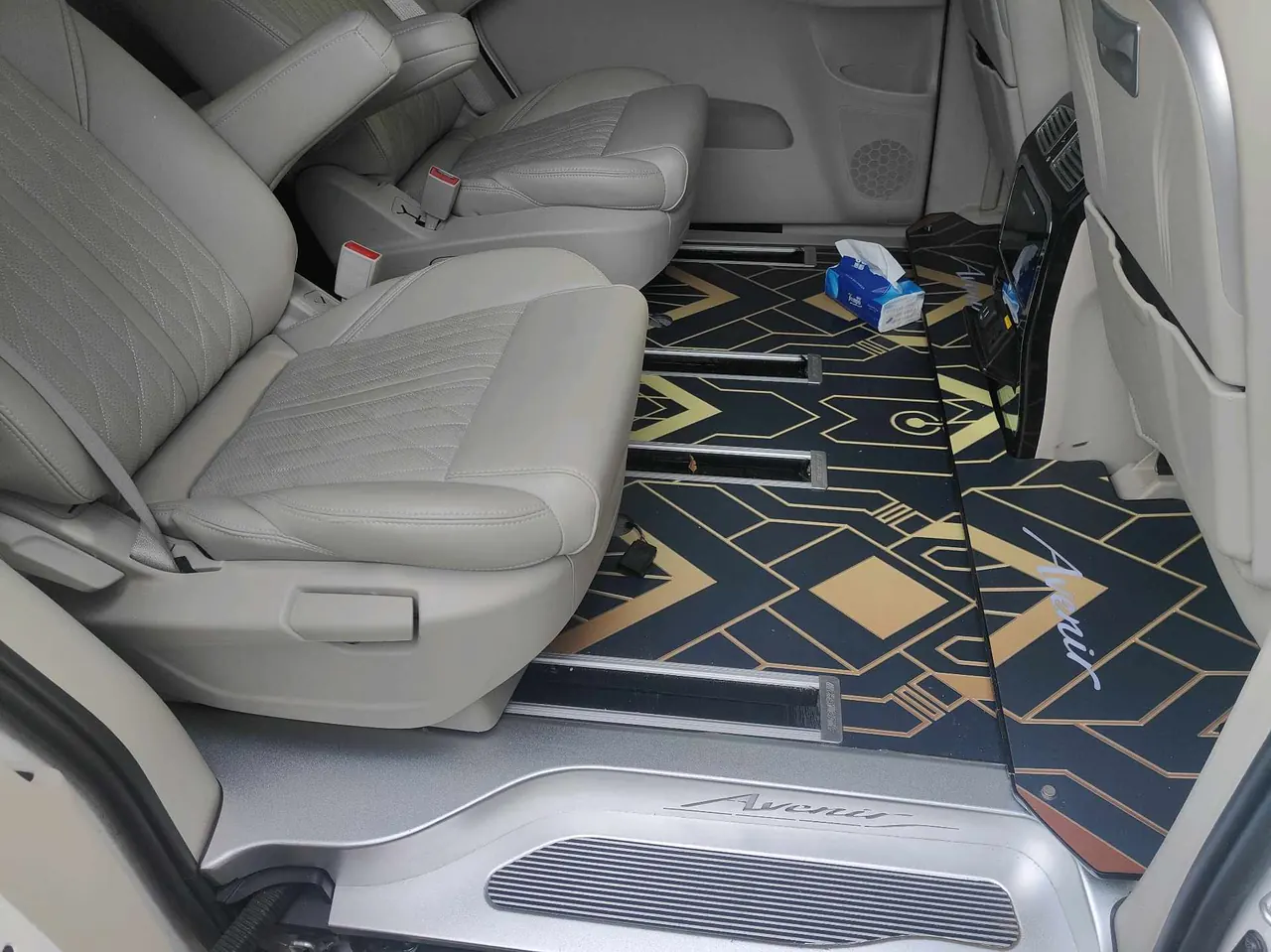 Buick 2023 GL8 ES Lu Zun 48V 2.0T 653T Comfortable Automatic Gear 10