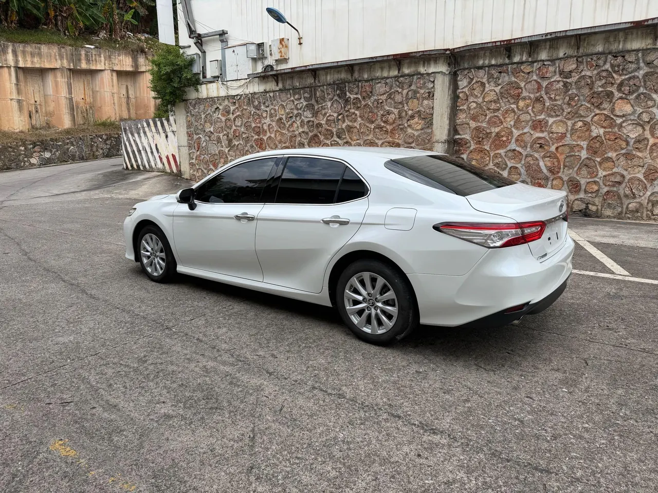 Toyota 2021 Camry 2.0G Stepless Deluxe Edition Automatic Gear 5