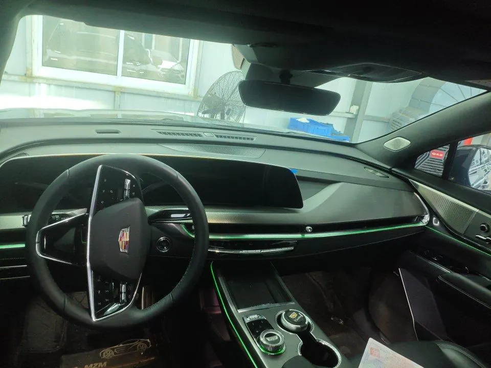 Cadillac 2026 XT5 48V 2.0T honorable automatic gear 3