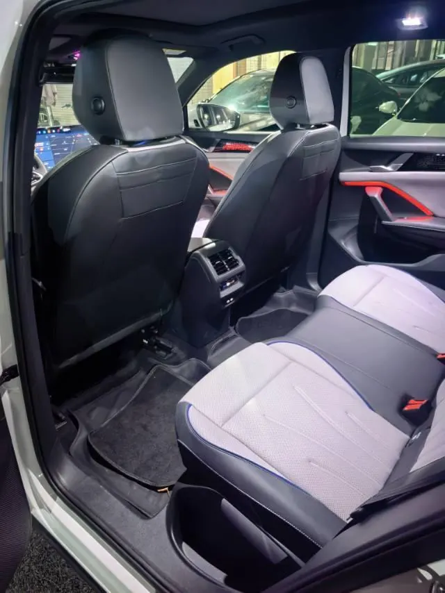 Volkswagen 2025 Tanyue L 2.0TSI 330TSI Two-Drive Elite City Bag Automatic Gear 3