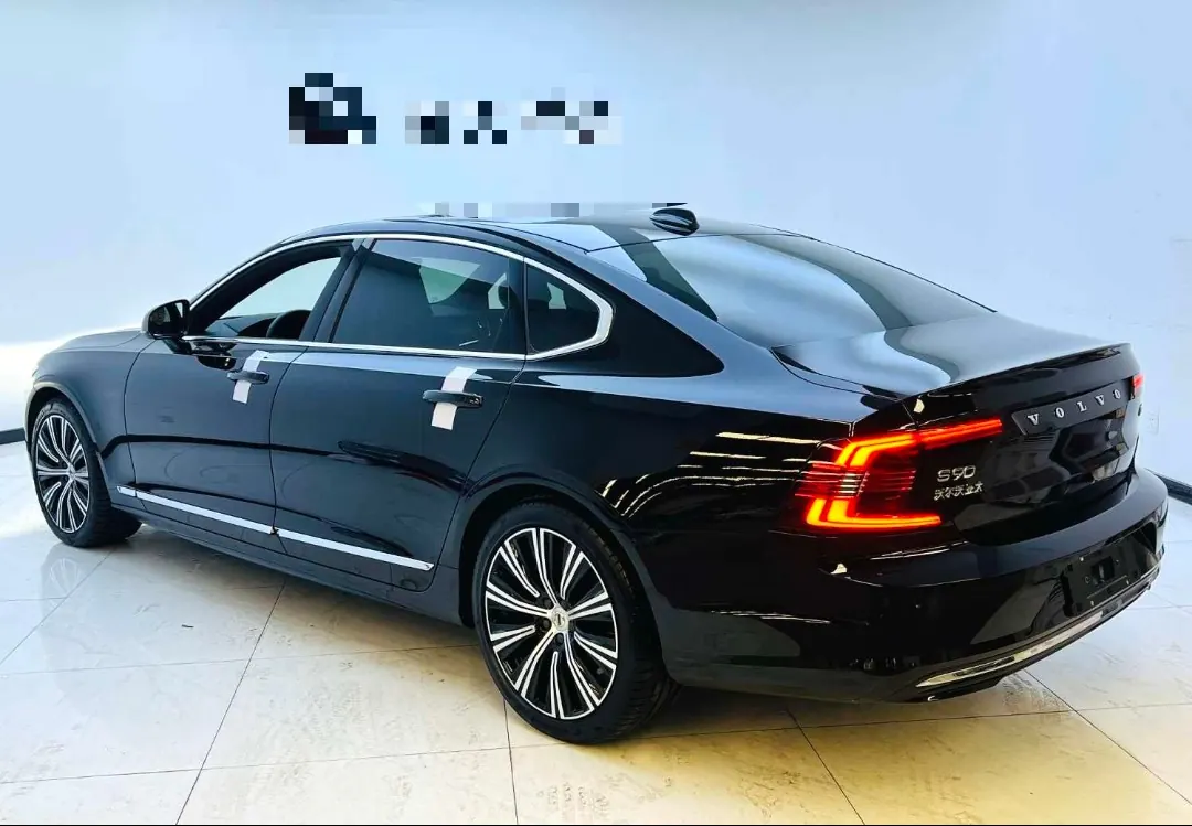 Volvo 2024 S90 48V 2.0T B5 Zhiyuan Deluxe Edition Automatic Gear 5