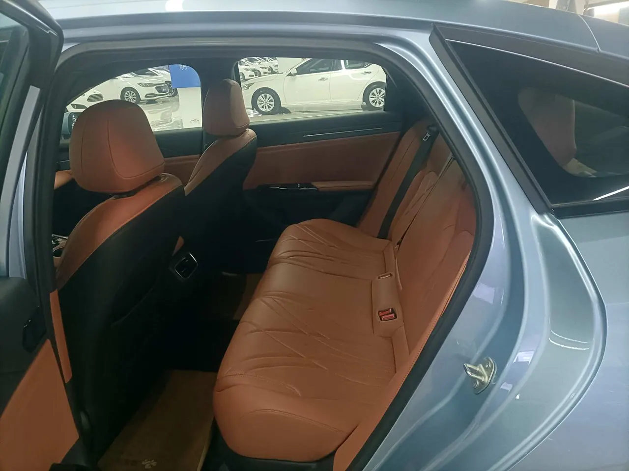 Geely Galaxy 2025 L6 EM-i 1.5 140km Starship Edition Automatic Gear 6
