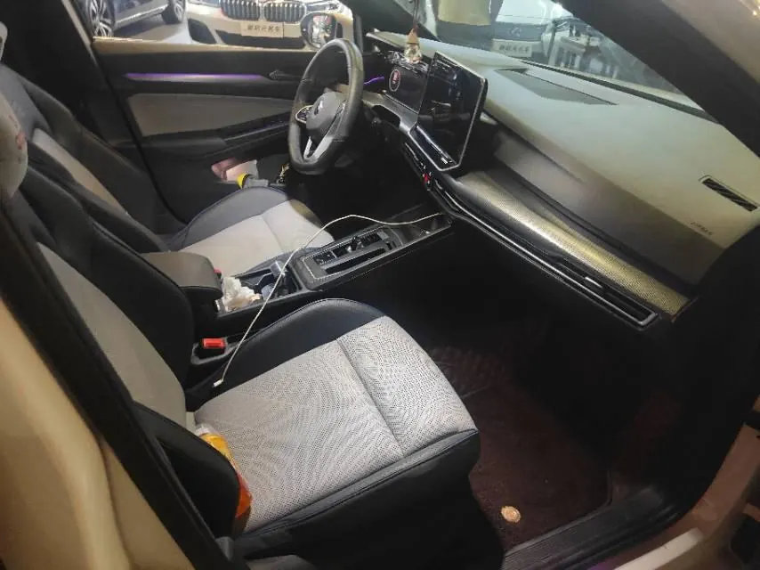 Volkswagen 2025 Golf 8 R-Line 1.5TSI 300TSI (Modified 2) Automatic Gear 8