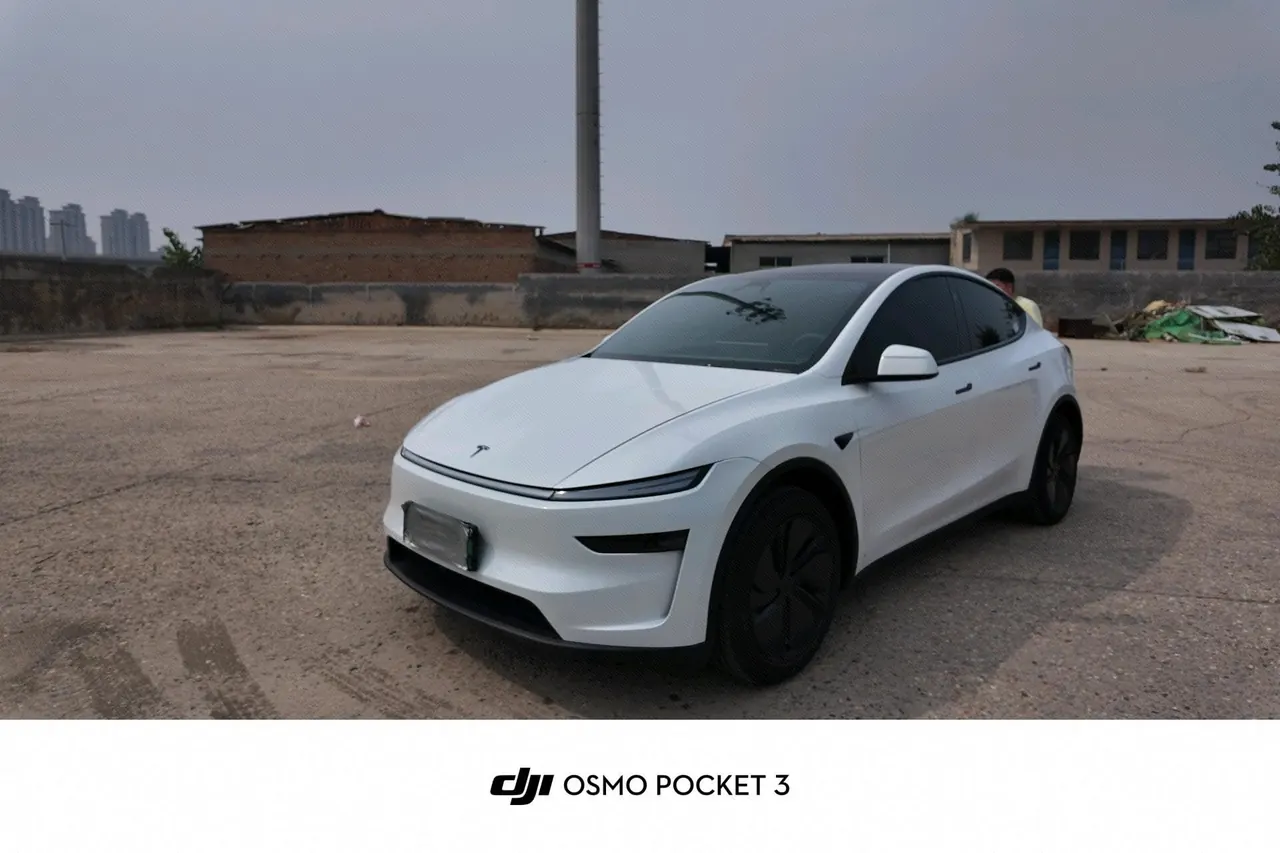 Open image lightbox: Tesla 2026 Model Y Rear-Wheel-Drive Automatic