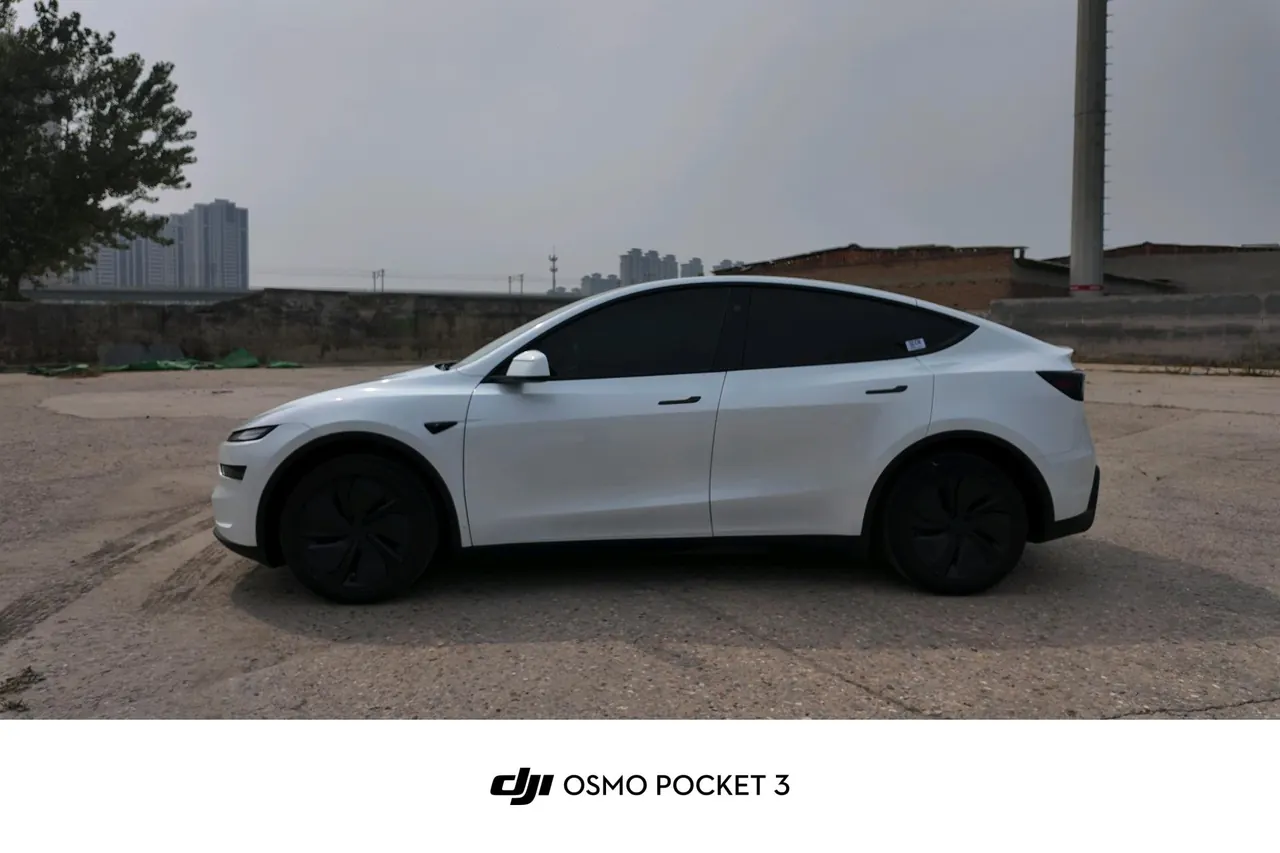 Tesla 2026 Model Y Rear-Wheel-Drive Automatic 2