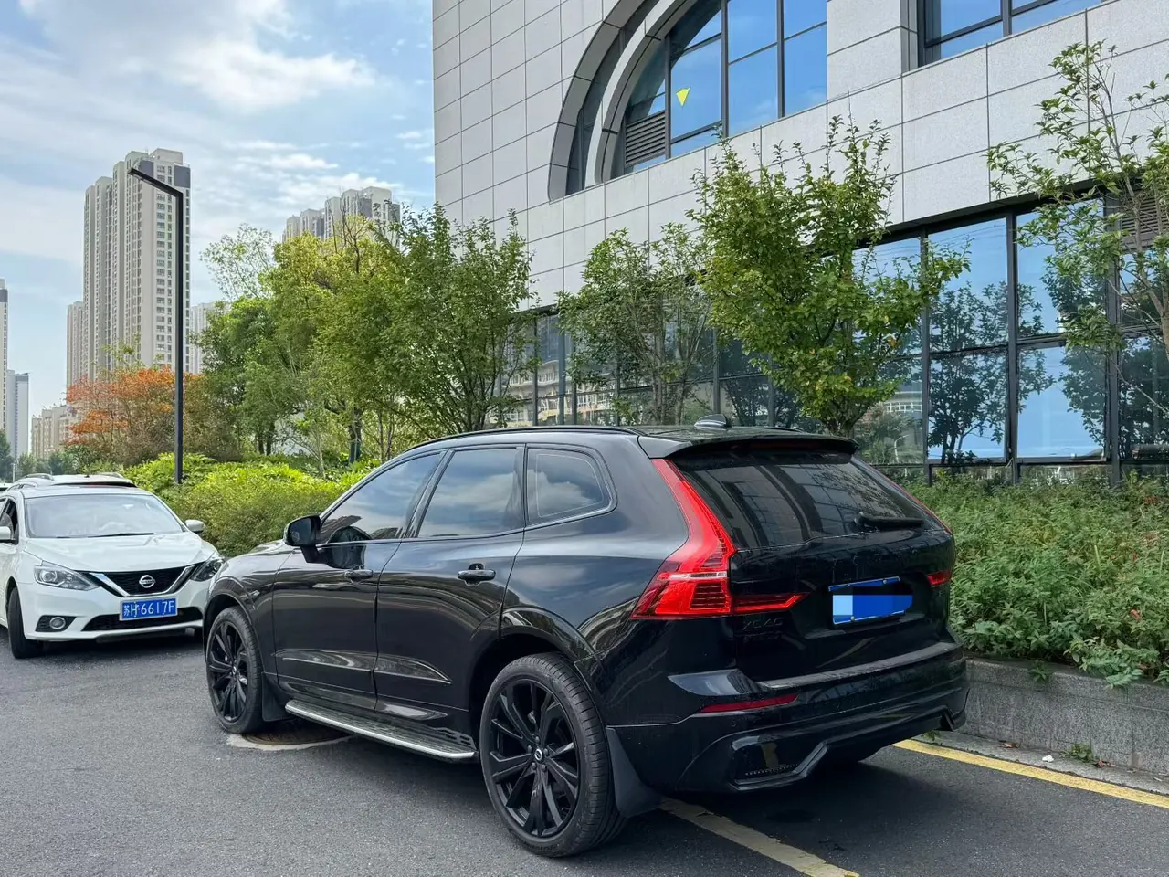 Volvo 2026 XC60 48V 2.0T B5 4-wheel drive Zhiyuan polar night black version automatic gear 4