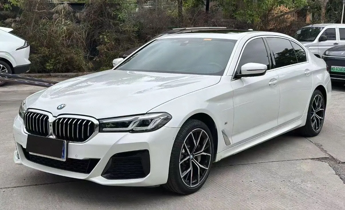 Open image lightbox: BMW 5 Series 2023 530Li 2.0T Exclusive M Sports Suit Automatic Gear