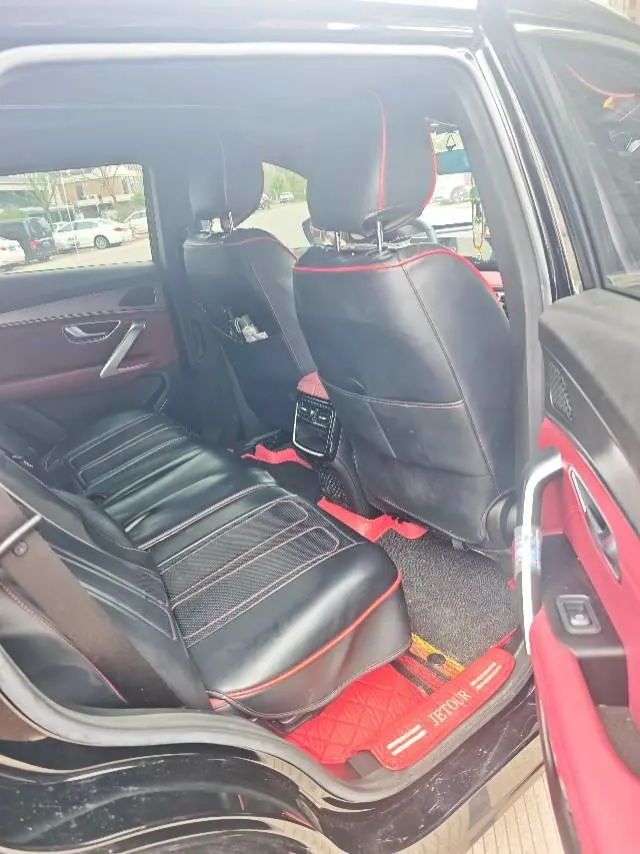 Jetour 2023 X70 1.5T Exceed PRO Edition 5-seat Automatic Gear 4