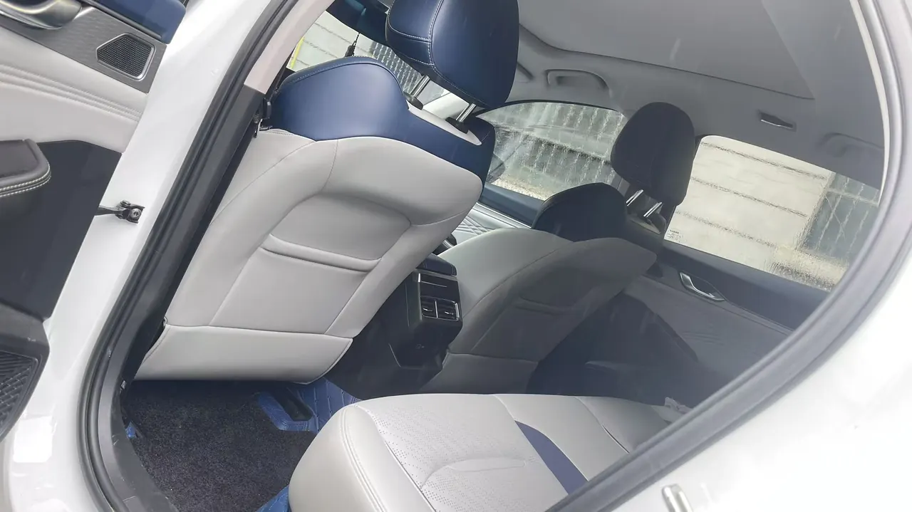 Geely 2021 xingrui 2.0T distinguished model (modified) automatic gear 4