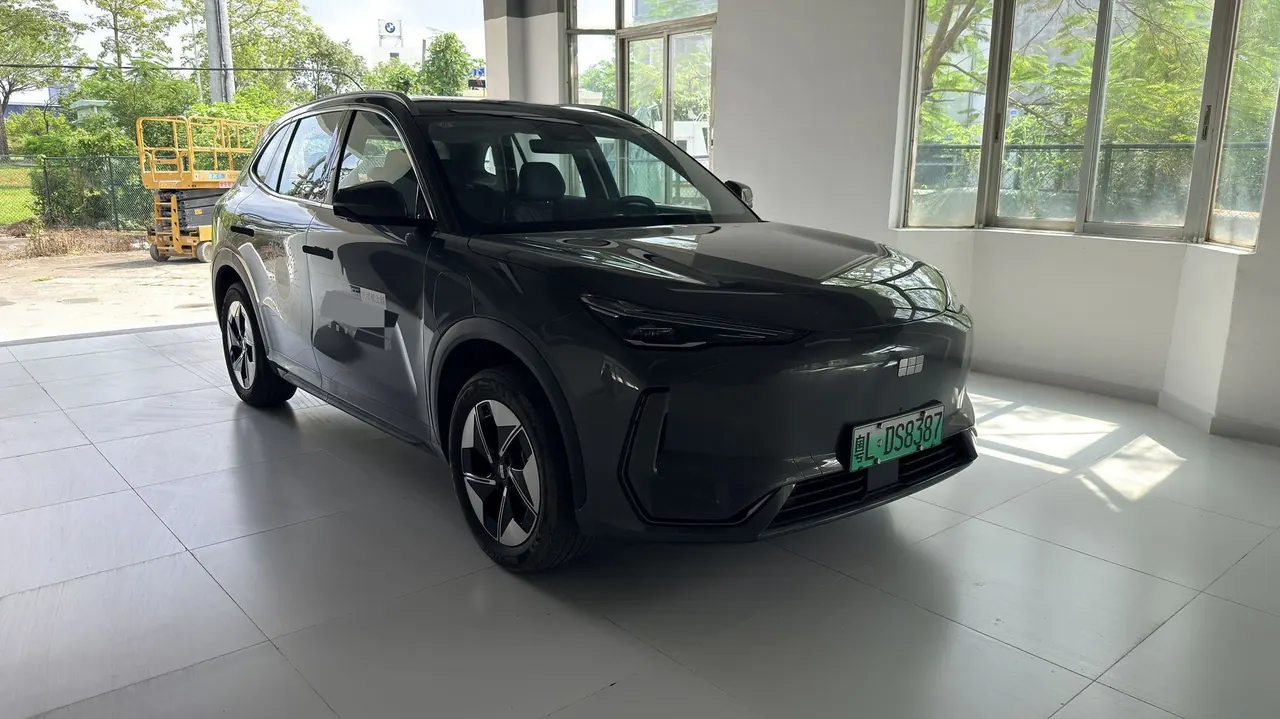 Geely Galaxy 2026 E 5 610km Discovery Edition Automatic Gear 3