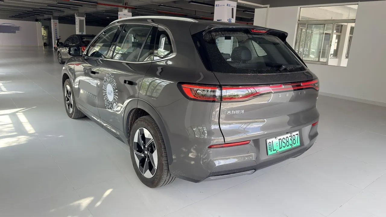 Geely Galaxy 2026 E 5 610km Discovery Edition Automatic Gear 8