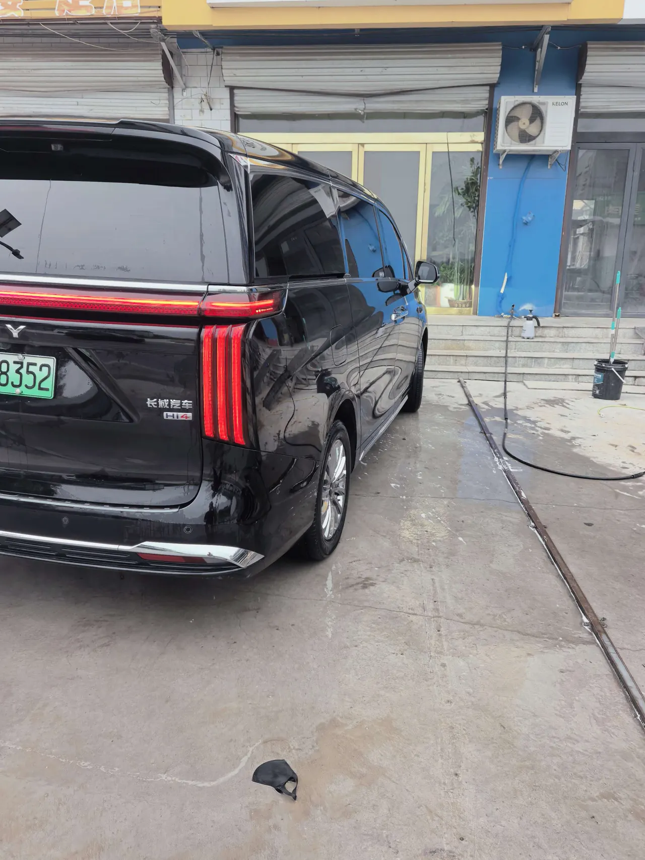 WEY 2025 VV7 Hi4 1.5T Four-Wheel-Drive Automatic Model 6