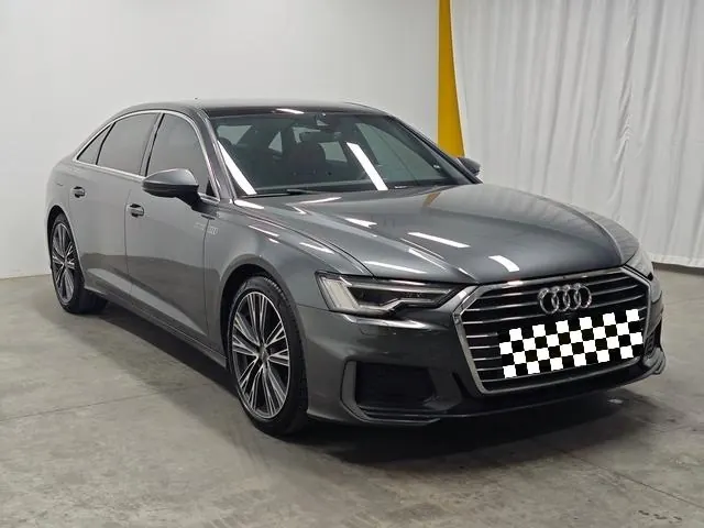 Audi 2021 A6L 2.0TFSI 45TFSI into the life version of automatic gear 3