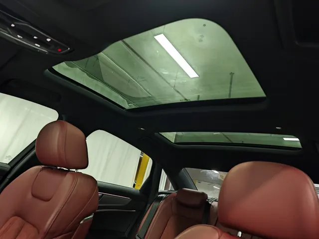 Audi 2021 A6L 2.0TFSI 45TFSI into the life version of automatic gear 8