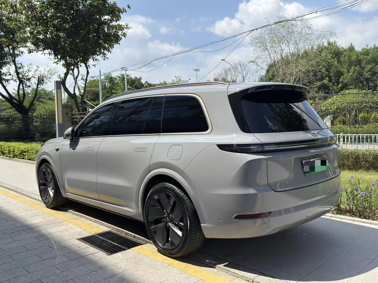 Li 2025 L9 Ultra Smart Refresh Edition Automatic Transmission 3