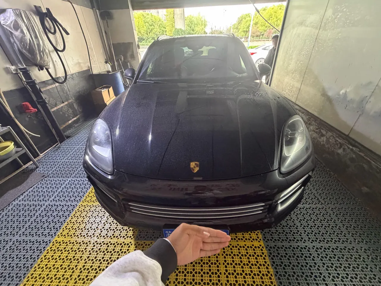 Porsche Cayenne (Imported) 2022 Cayenne 3.0T Platinum Edition Automatic Gear 2