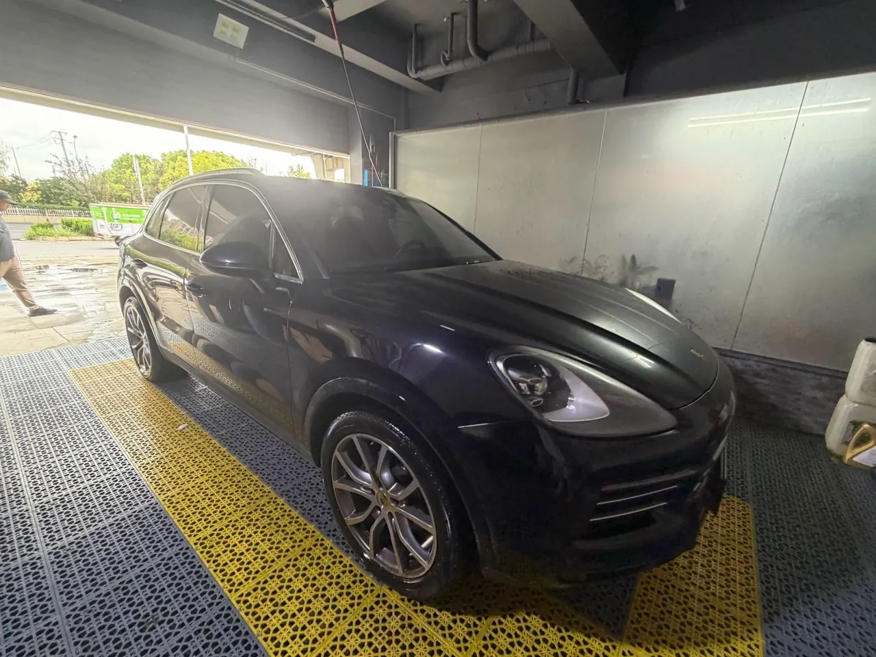 Porsche Cayenne (Imported) 2022 Cayenne 3.0T Platinum Edition Automatic Gear 6