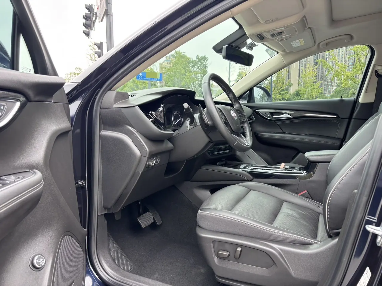 Buick 2021 Angkewei Plus 48V 2.0T 652T Luxury 5-seat Automatic Gear 4