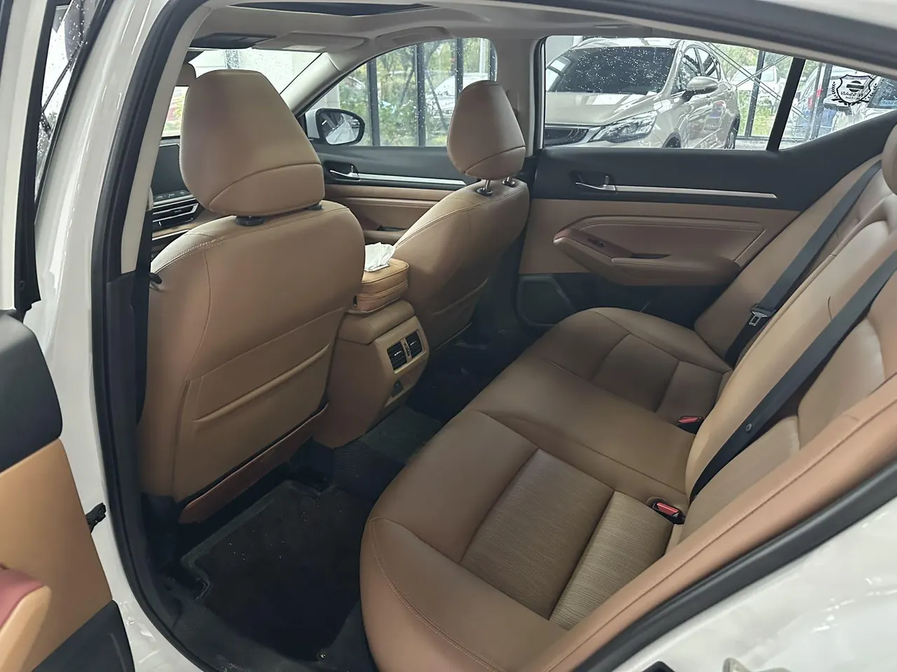 Nissan 2025 Teana 2.0 Stepless SV Black Gold Edition Automatic Gear 5