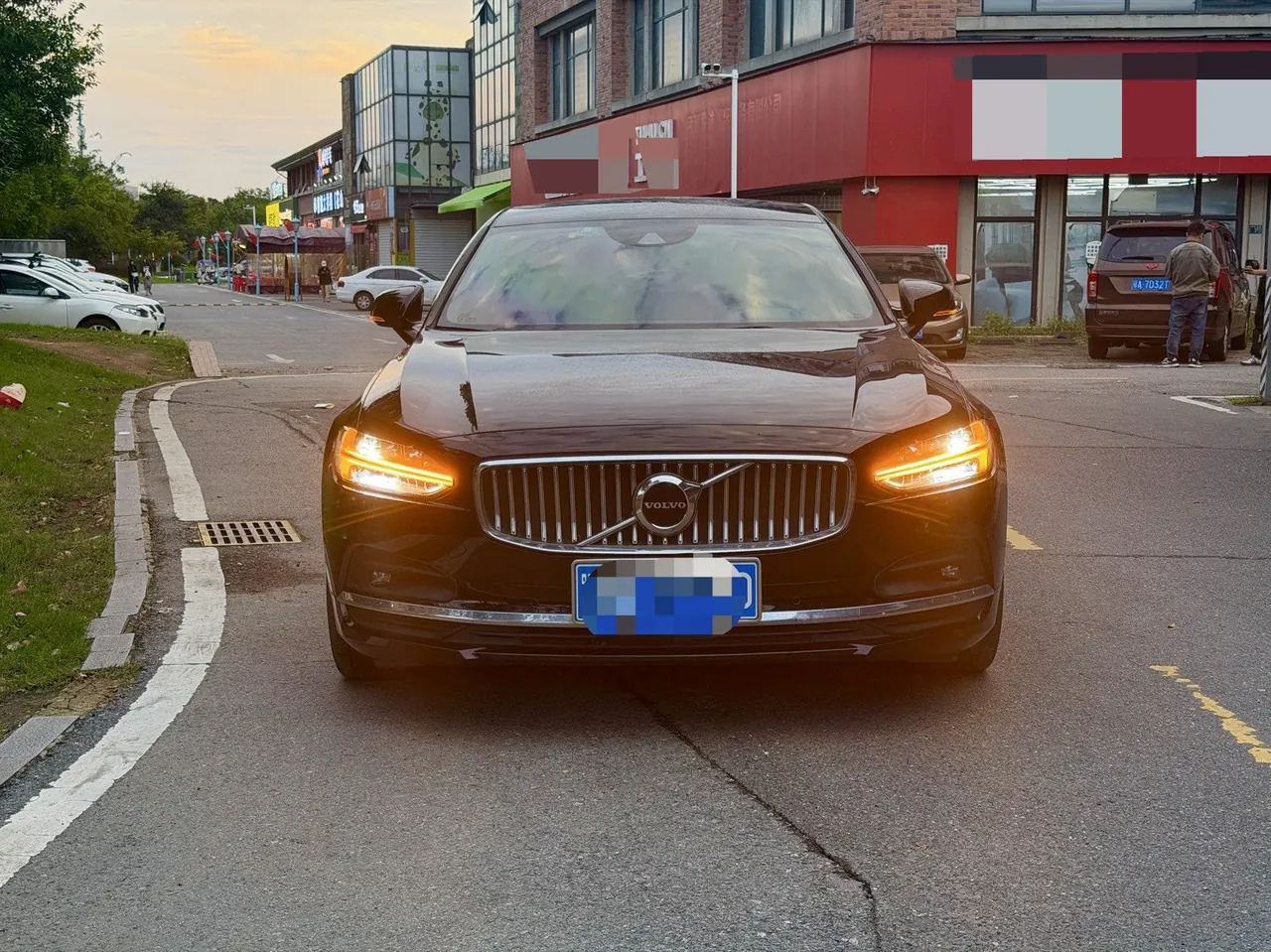 Volvo 2021 S90 48V 2.0T B5 Zhiyuan Deluxe Edition Automatic Gear 2