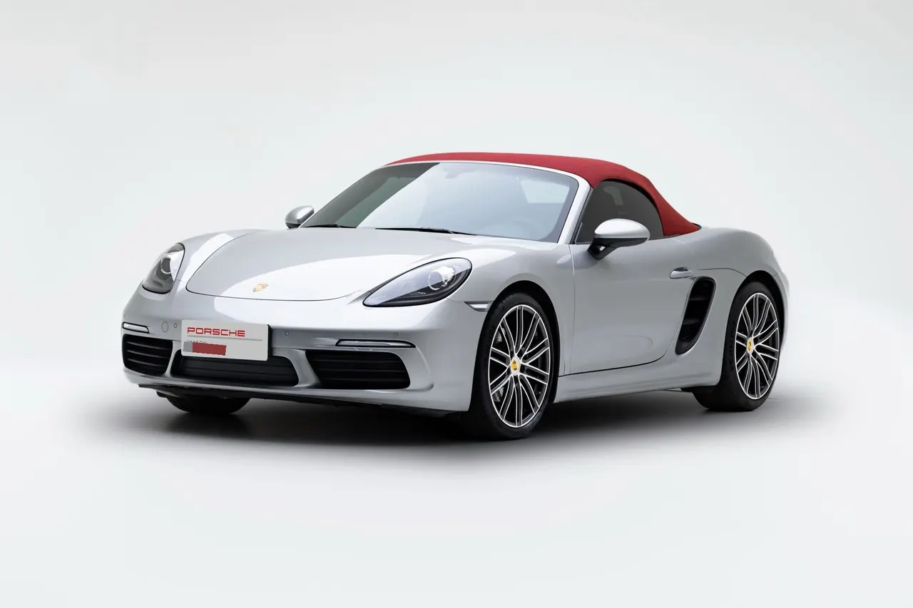 Открыть галерею: Porsche 718 (Imported) 2022 718 Boxer 2.0T Automatic