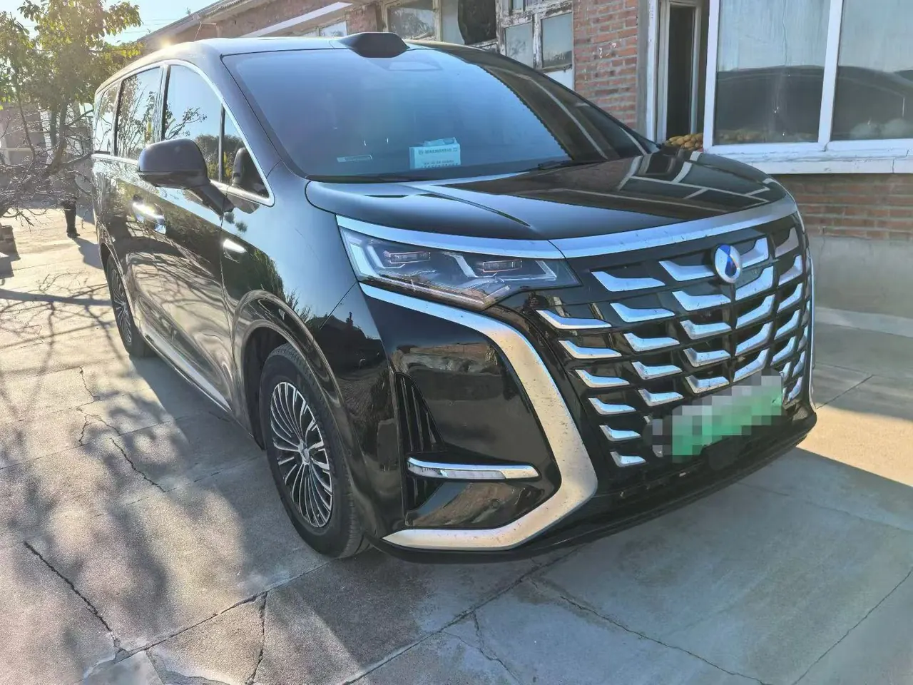 Denza 2025 Denza D9 DM-i 1.5T stepless four-wheel drive automatic gear 2