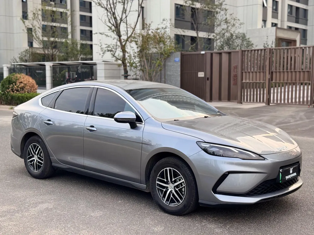 BYD 2025 seals 05 DM-i 1.5 stepless smart driving version 55KM luxury automatic gear 2