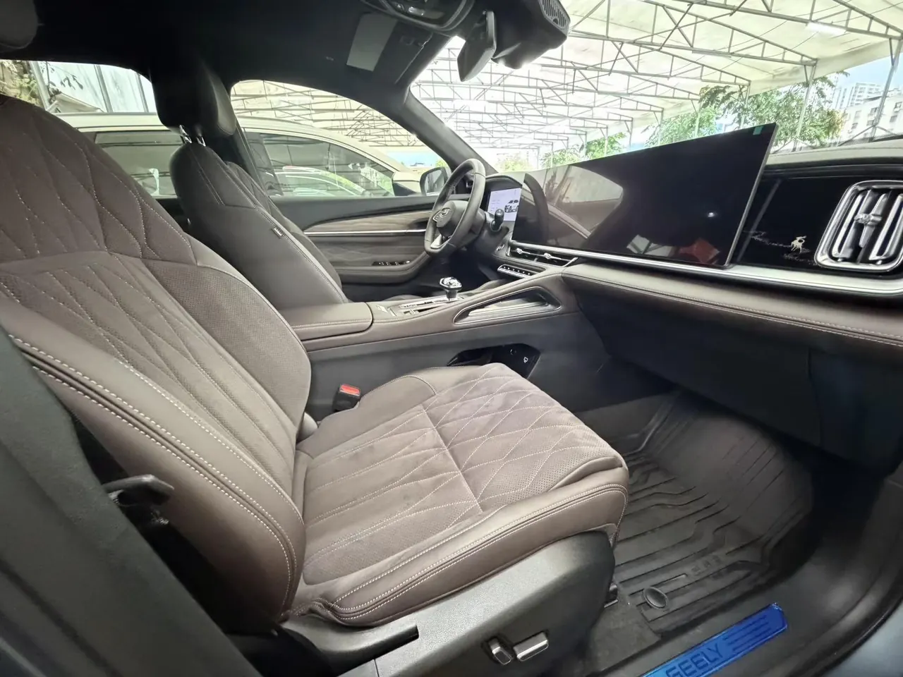 Geely 2026 XingyueL (Monjaro) 2.0TD Oriental Obsidian full moon version automatic gear 6