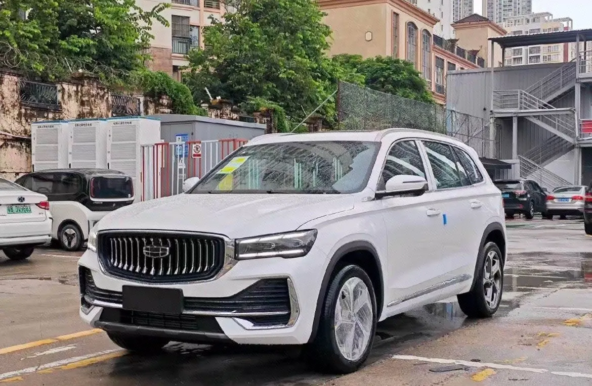 Open image lightbox: Geely 2026 XingyueL (Monjaro) 2.0TD Changfeng Mountain Version Automatic Gear