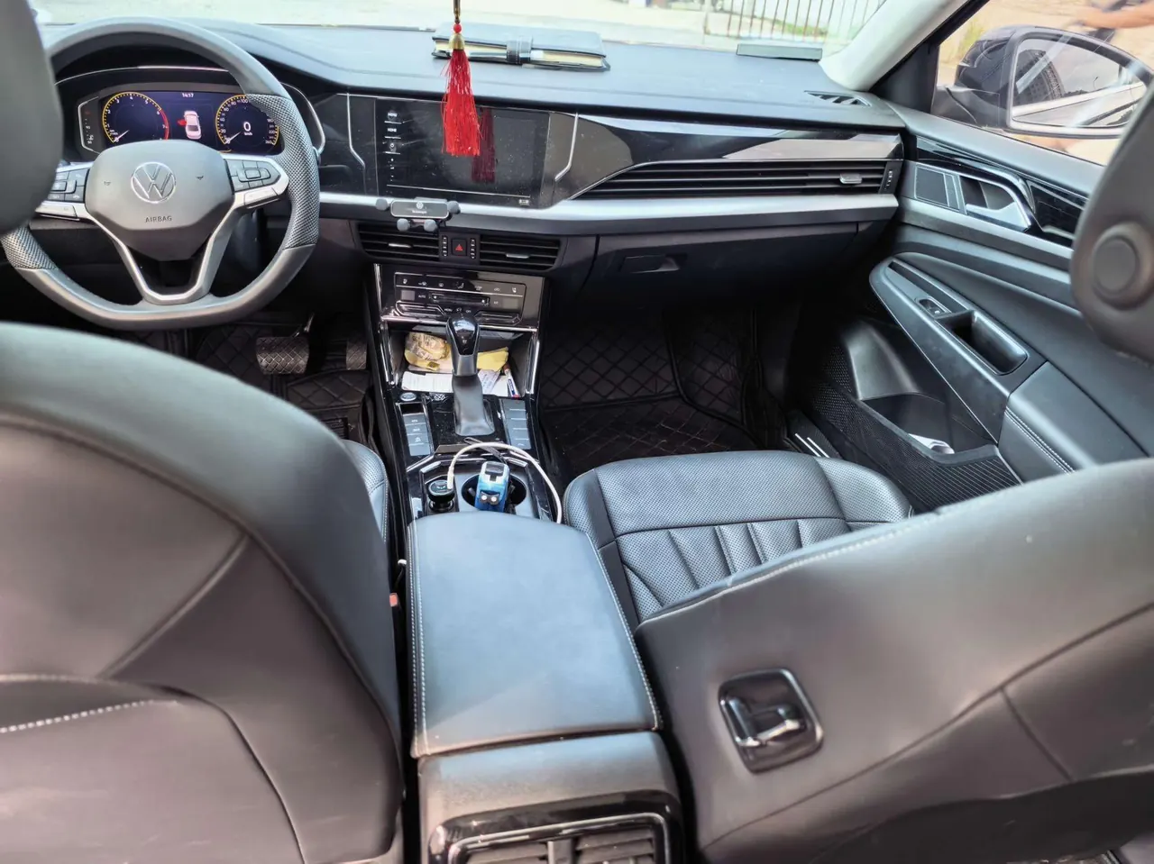 Volkswagen 2026 Passat 2.0TSI 330TSI outstanding star elite edition automatic gear 4