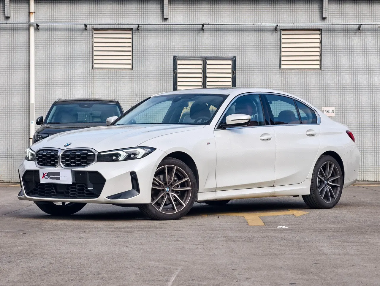 Open image lightbox: BMW 3 Series 2026 325i 2.0T M Sports Suit Automatic Gear