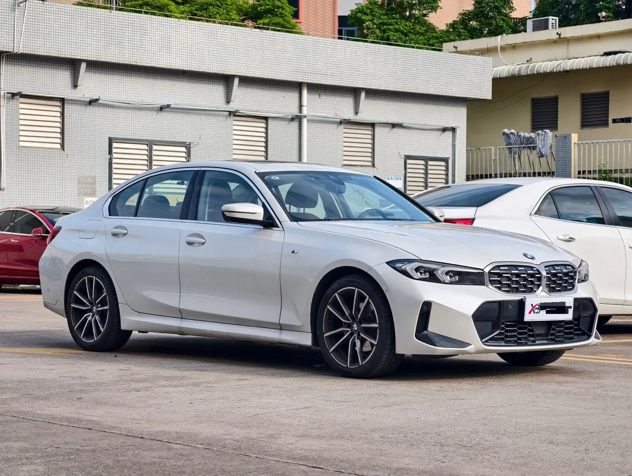 BMW 3 Series 2026 325i 2.0T M Sports Suit Automatic Gear 3